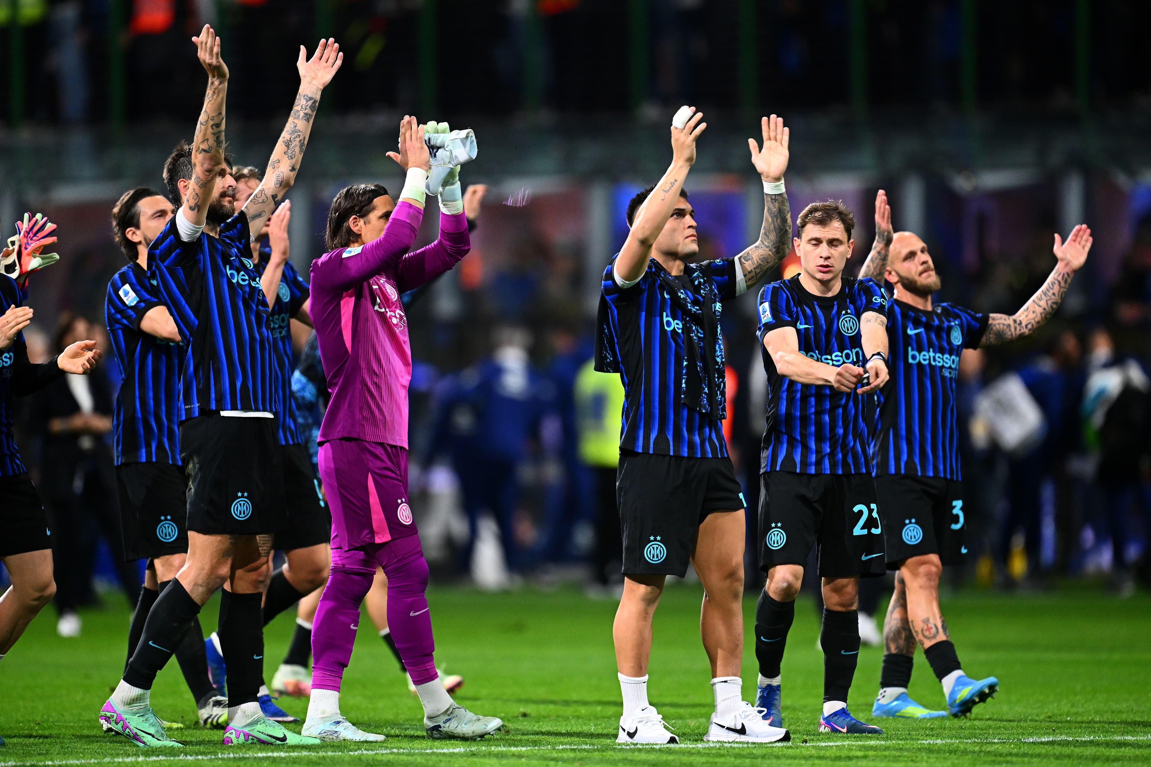 Интер удари звучен шамар на Рома по пътя към Скудетото