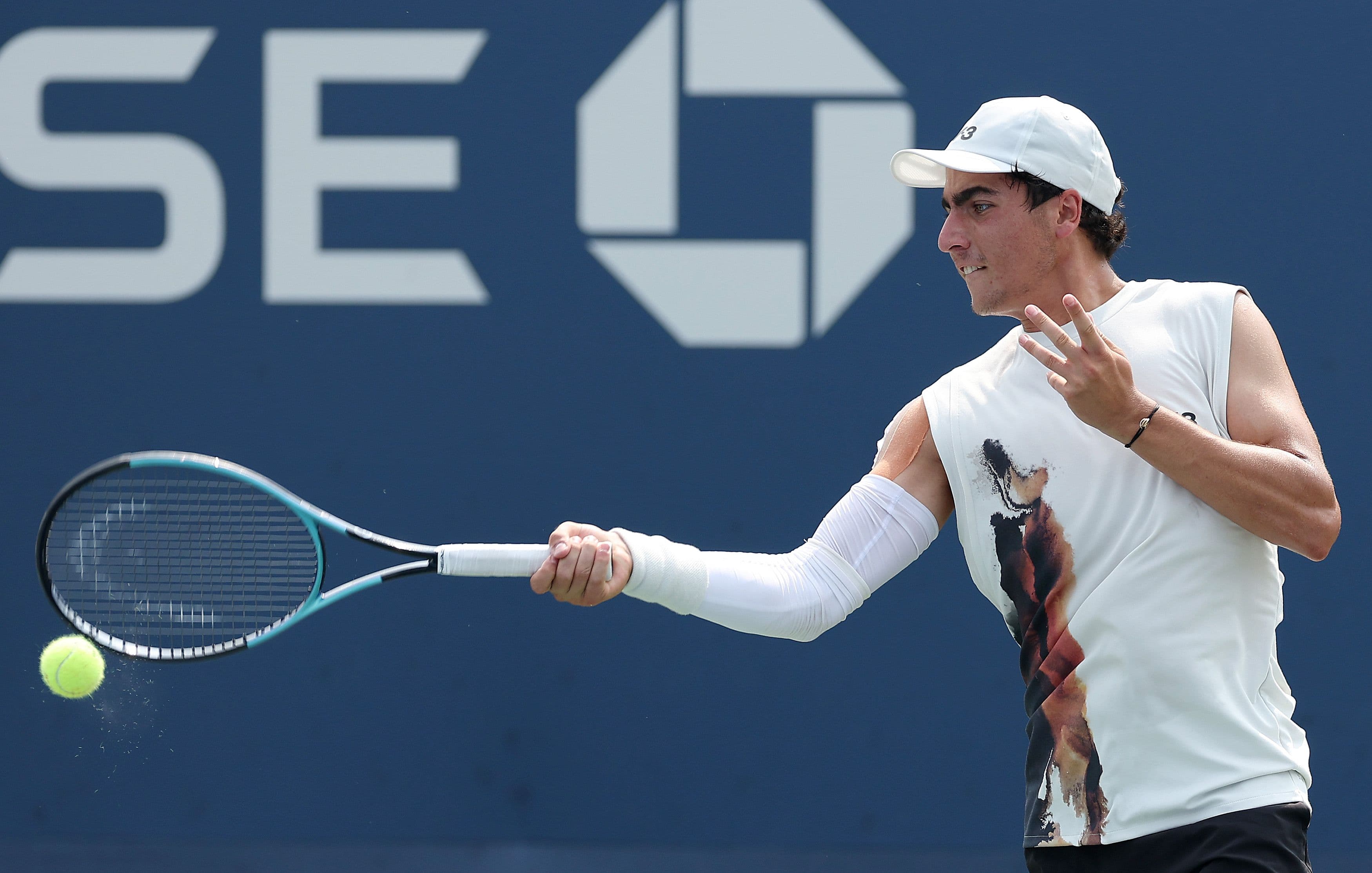 Иван Иванов продължава да се изкачва в световната ранглиста