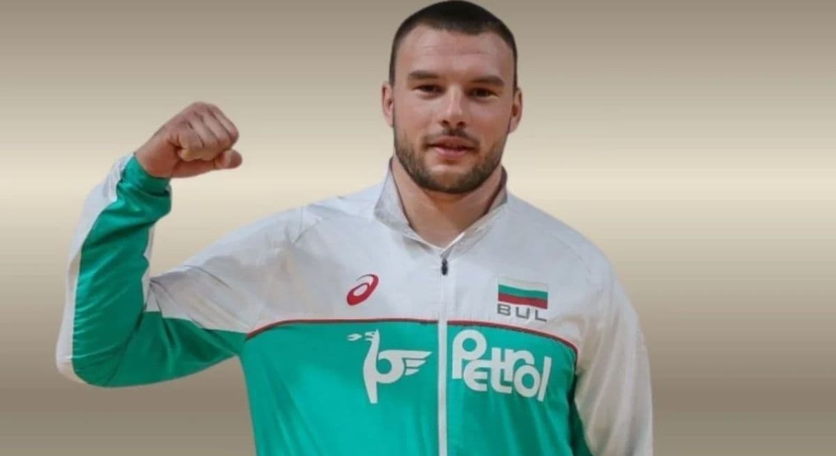Кирил Милов тушира местния любимец и погна световната титла