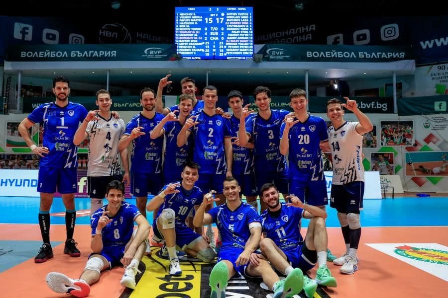 Левски ще брани титлата си във финала