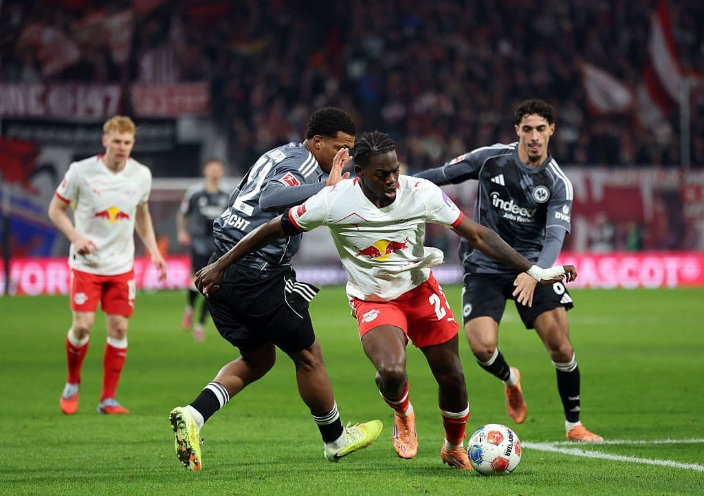 Ключов кръг в Бундеслигата: битка за Шампионската лига и оцеляване