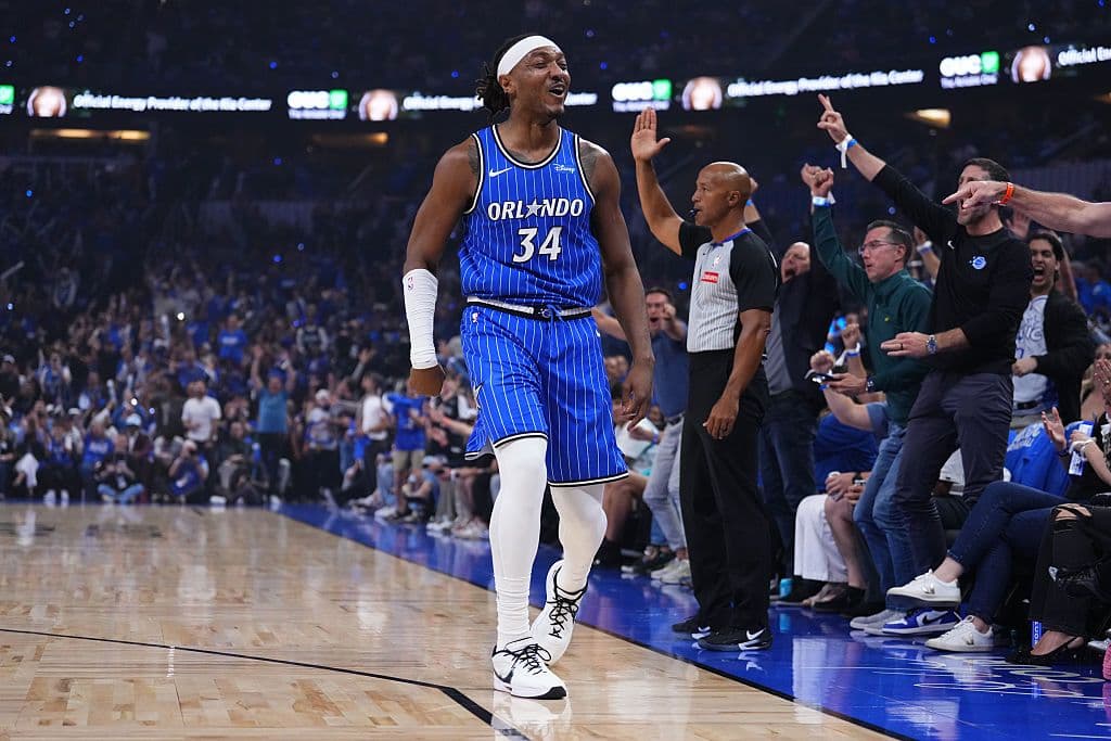 Орландо и Финикс в плейофите след решаващи победи