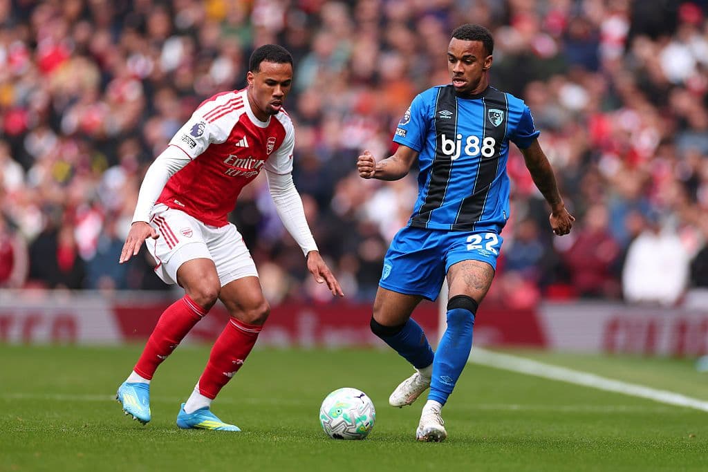 Крупи шокира Арсенал и пише история във Висшата лига