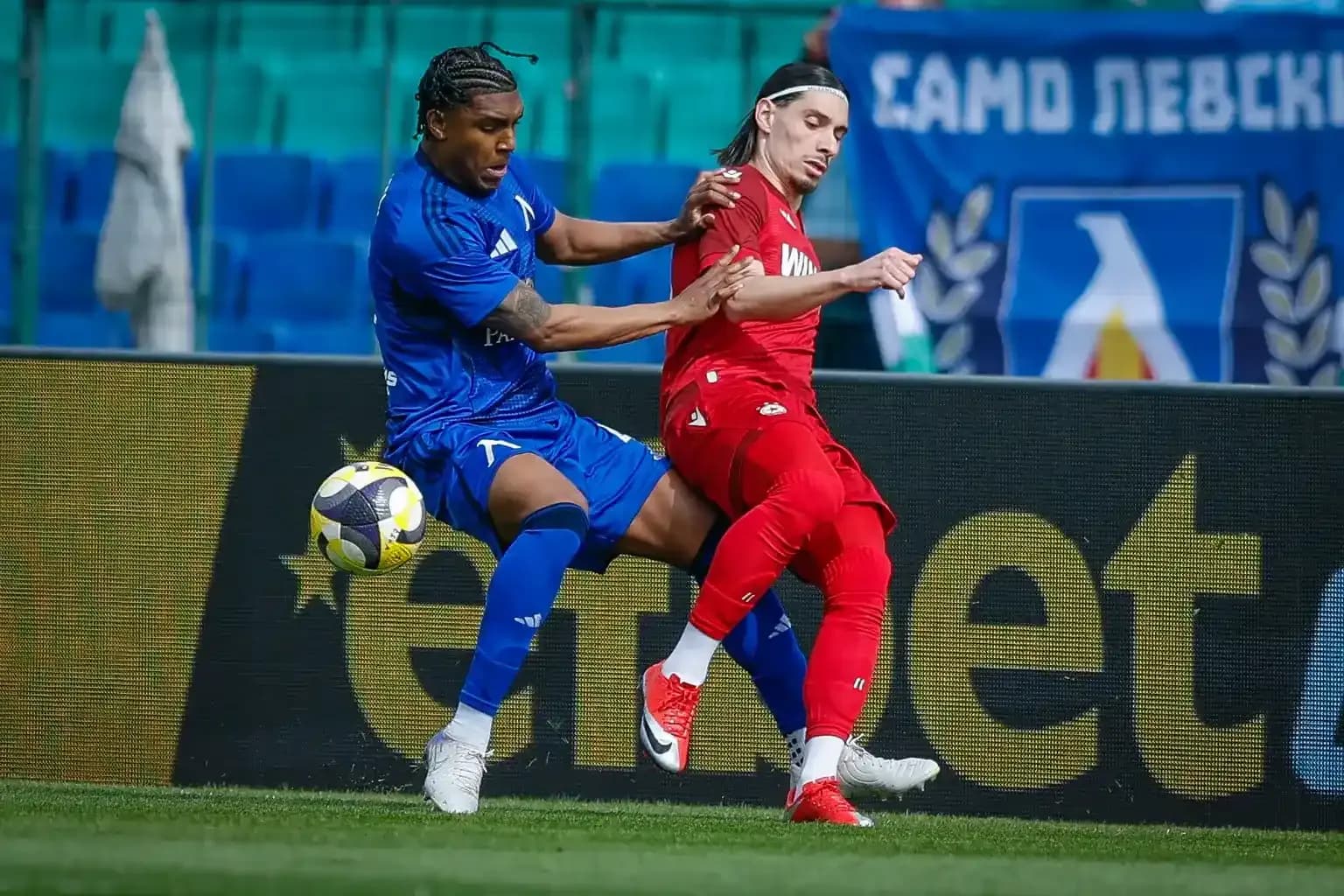 Защитникът на Левски все по-близо до Трабзонспор