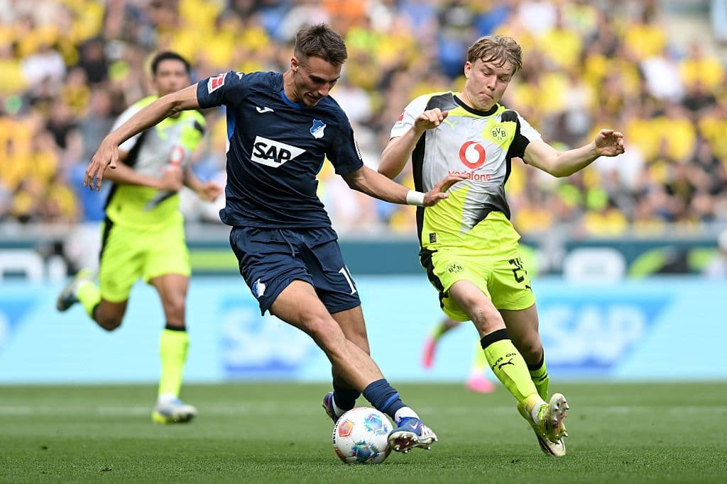 Дортмунд се срина, а Байерн е на крачка от титлата