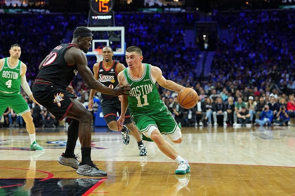 Бостън поведе с 2:1 срещу Филаделфия