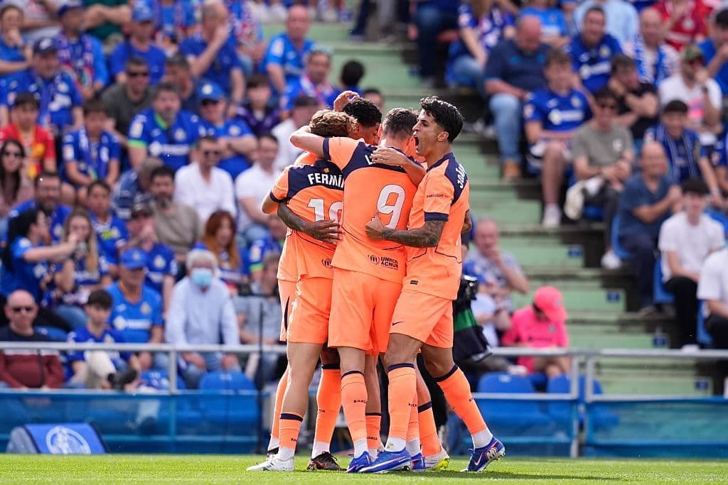 Барселона докосва титлата