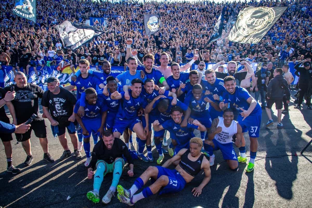 Костадинов с емоционална реч след победата