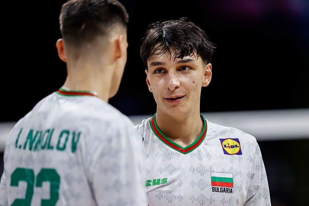 Симеон Николов подписа с Лубе Чивитанова