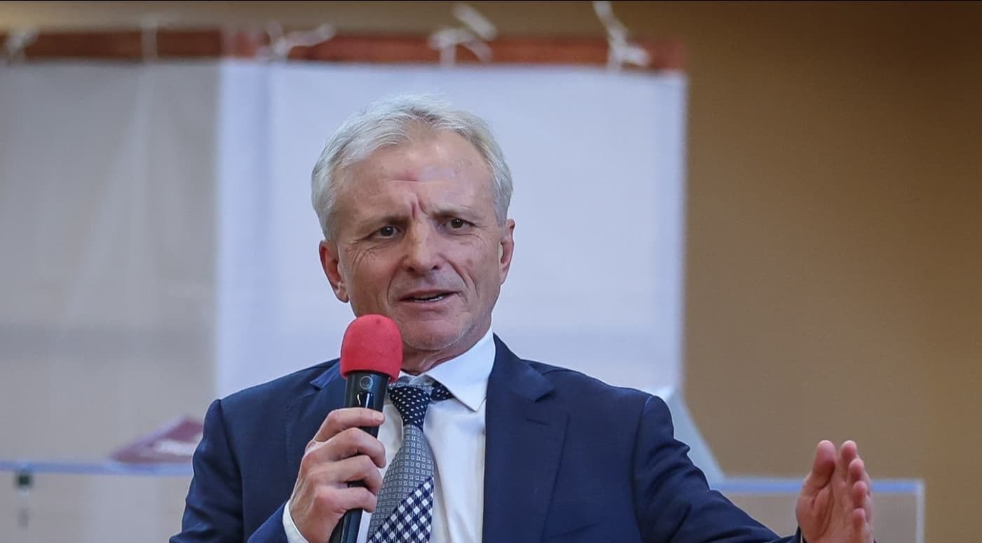 Гриша Ганчев уредени мачове