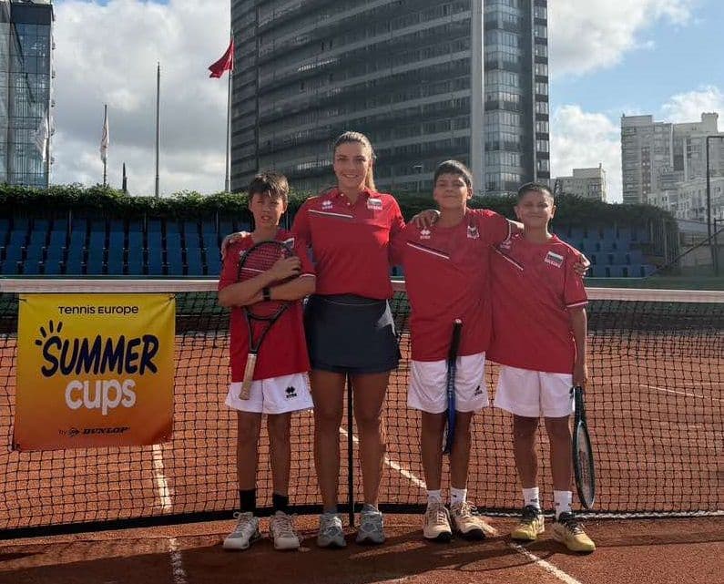 България U12 с драматичен успех над Испания