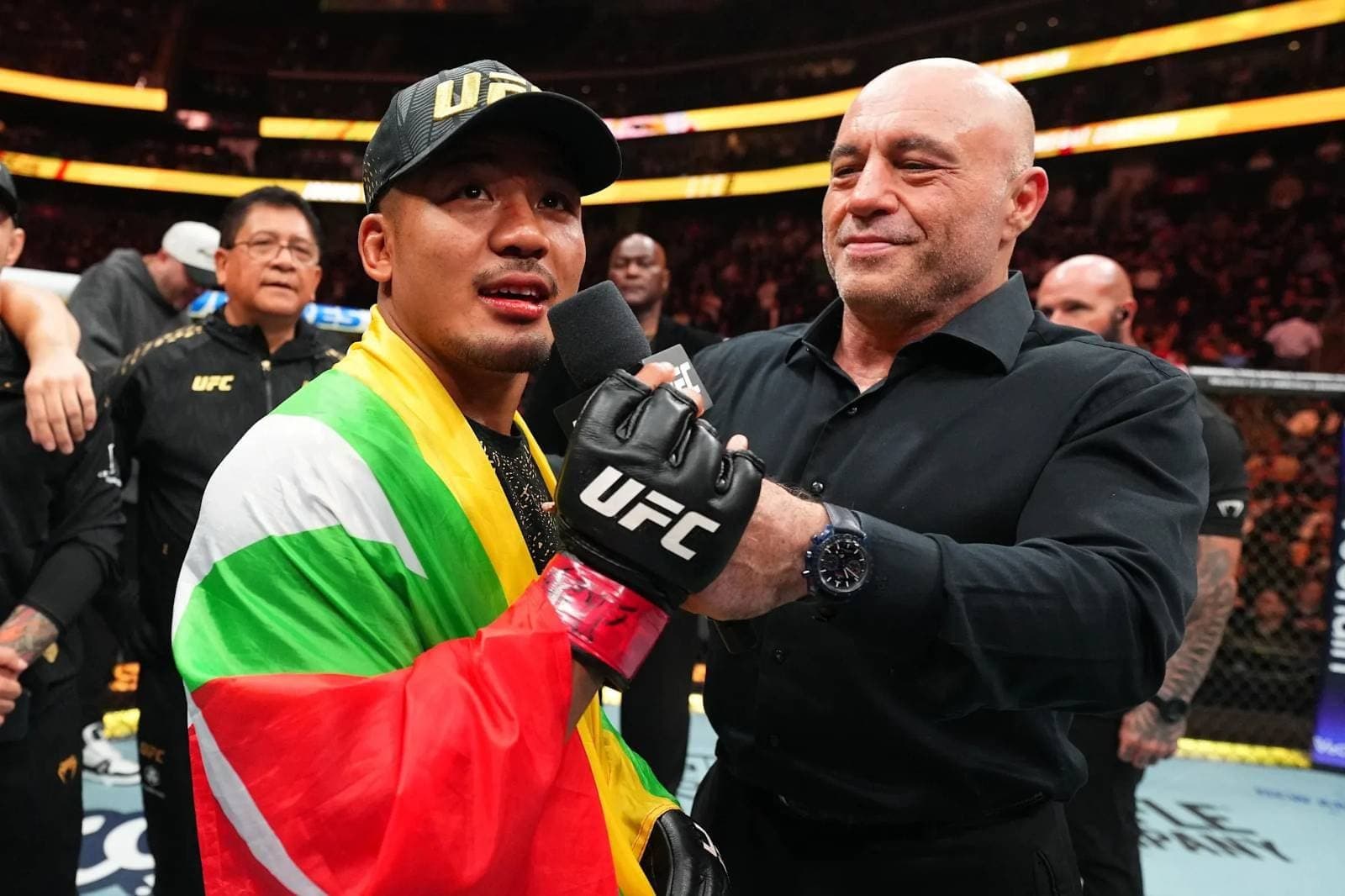 Джошуа Ван надви Алешандре Пантожа в епична битка и запази титлата си на UFC 331