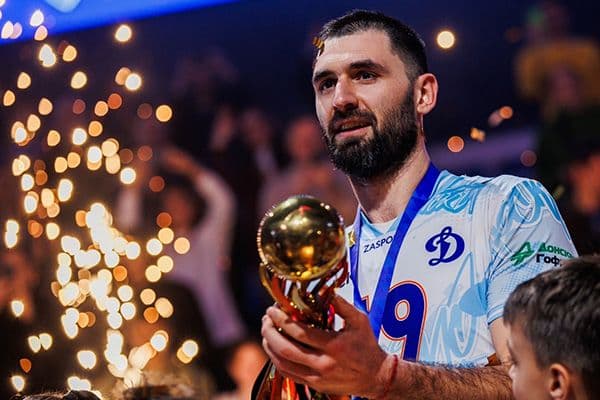 Цветан Соколов с екипа на Дея Спорт