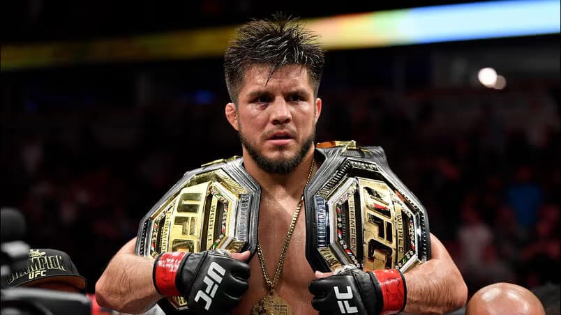 Хенри Сехудо поиска изкуствен интелект да съди битките в UFC