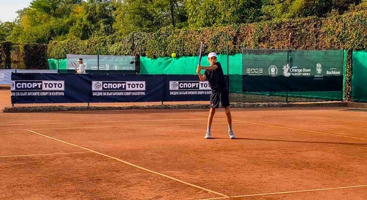Юлияна Димитрова на четвъртфинал за Junior Orange Bowl