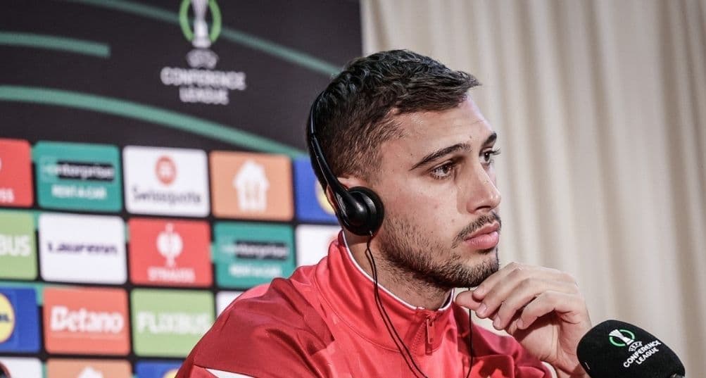 Капитанът на ЦСКА Бруно Жордао преди мача срещу Монако