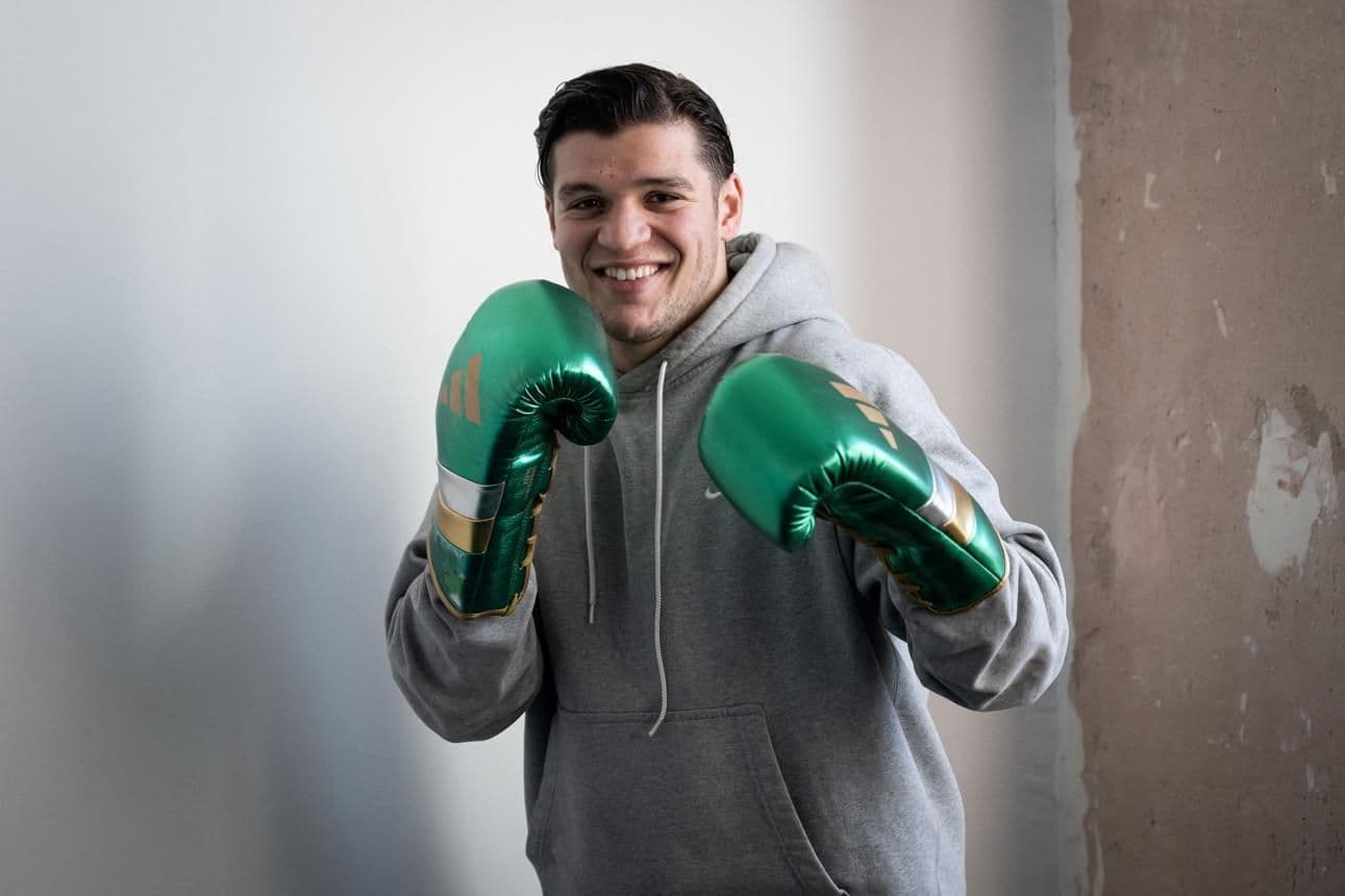 Бруно Сурас подписа договор за шест мача със Zuffa Boxing