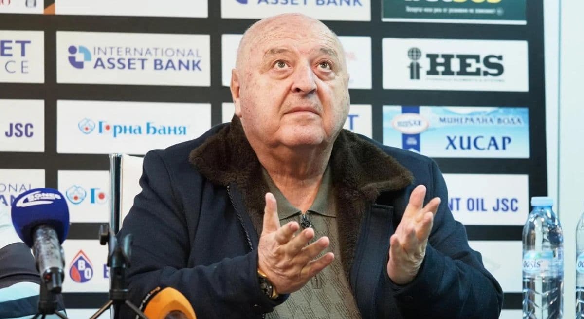 Венцеслав Стефанов даде предимство на ЦСКА пред Левски в битката за титлата