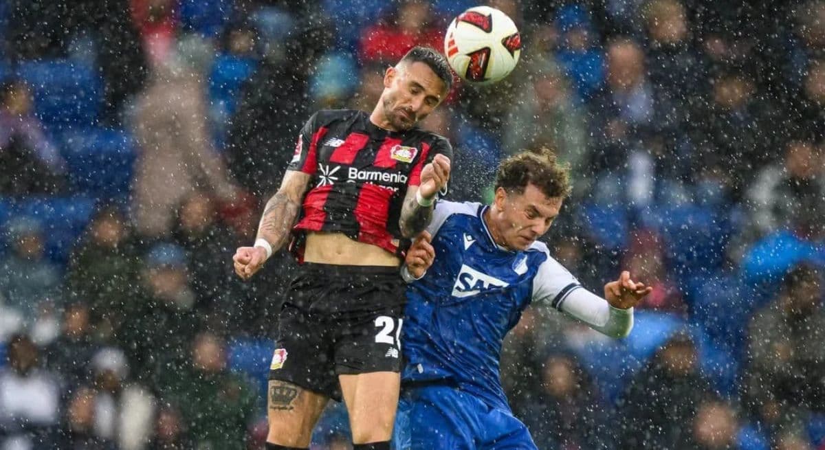 Хофенхайм разгроми Байер Леверкузен 3:0 с юбилейния гол на Крамарич и съдийска смяна